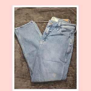 Hollister Curvy High Rise Mom Jeans